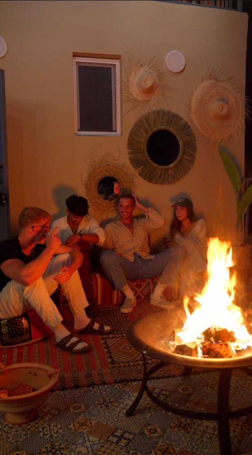 Playa Del Sol Surf House Hostel Tamraght Ngoại thất bức ảnh