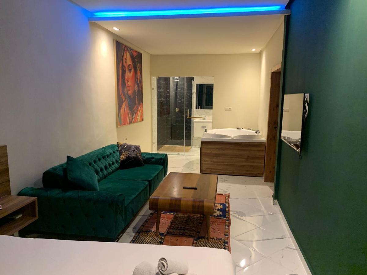 Playa Del Sol Surf House Hostel Tamraght Ngoại thất bức ảnh